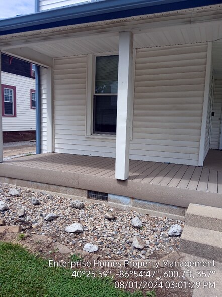 Building Photo - 606 Dodge St