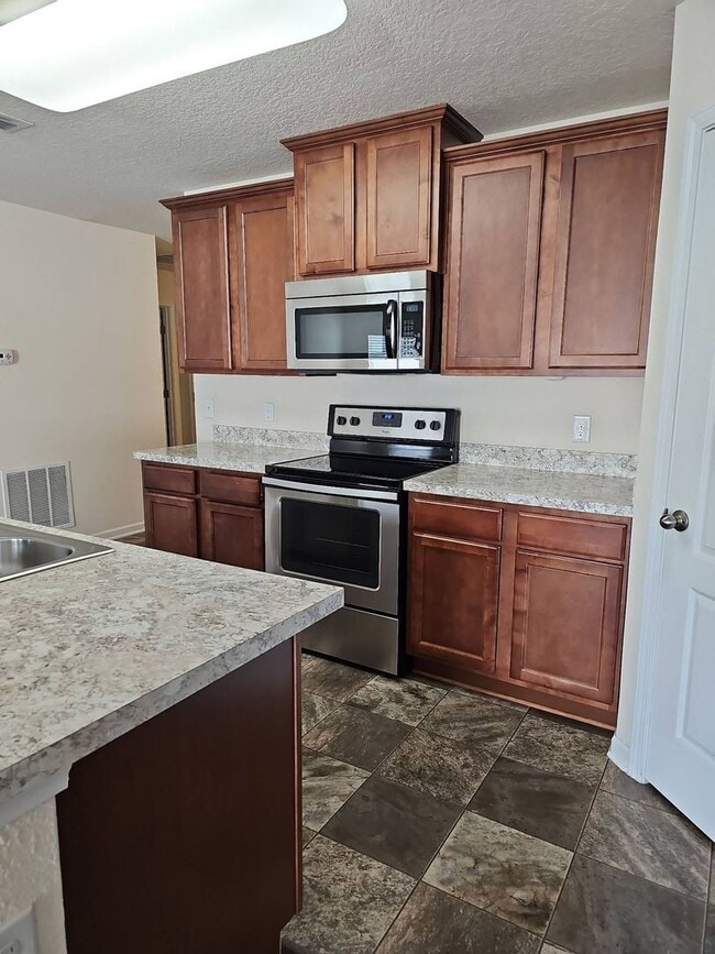 Building Photo - Beautiful 3/2 in Fernandina Beach