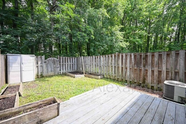 Building Photo - 7107 Tolliver St