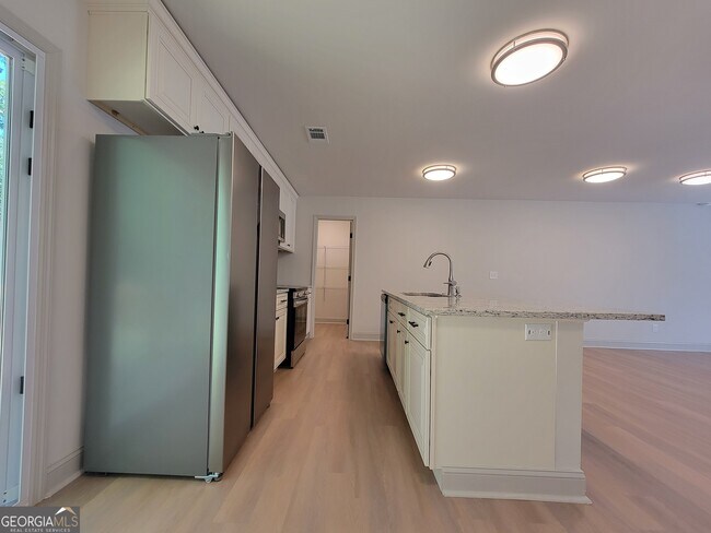 Building Photo - 413 Loblolly Ridge Rd