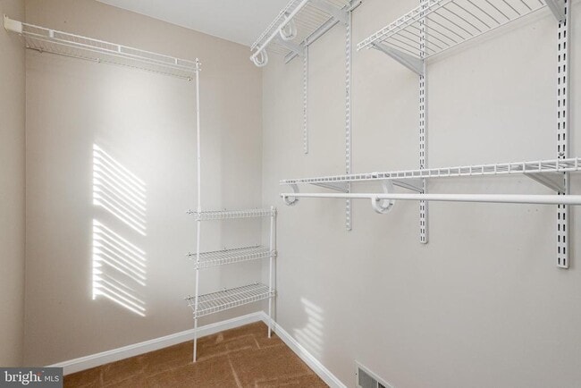 Building Photo - 517 Stockbridge Ct