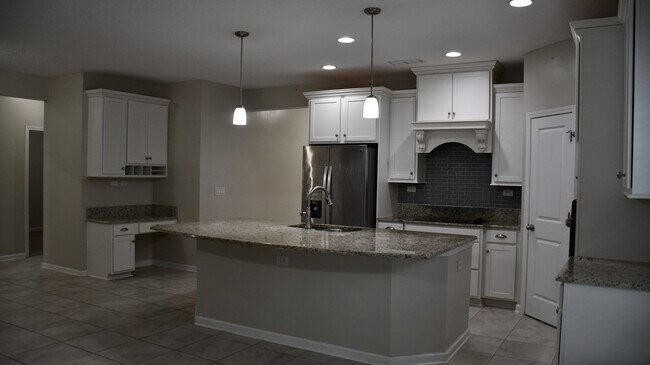 Building Photo - 97389 Harbor Concourse Cir