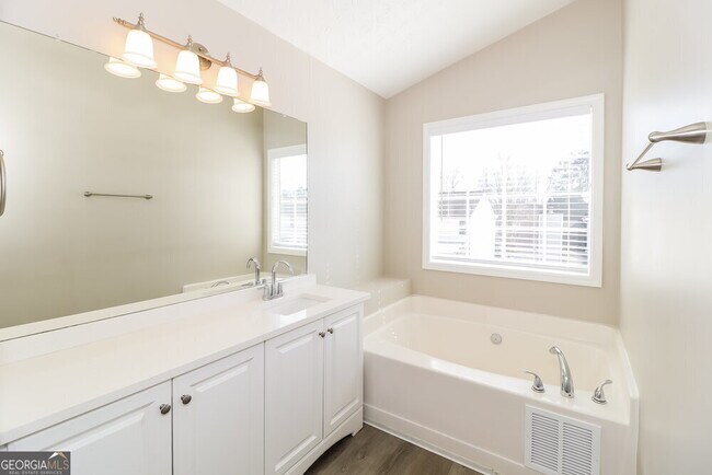 Building Photo - 698 Clairidge Elm Trail SW