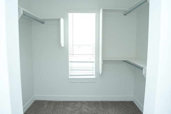 Building Photo - 952 N 920 W