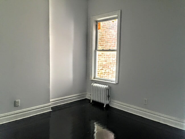 Building Photo - 371 Bergen Ave