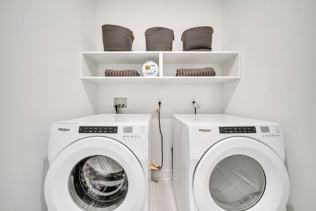 Building Photo - 7 SCENIC Ter