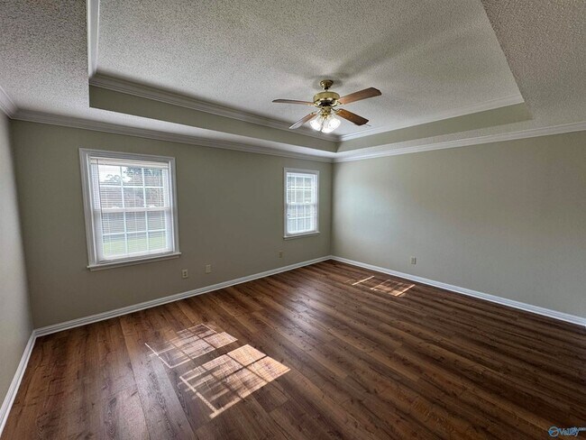 Building Photo - 115 Sleepy Hollow Ln