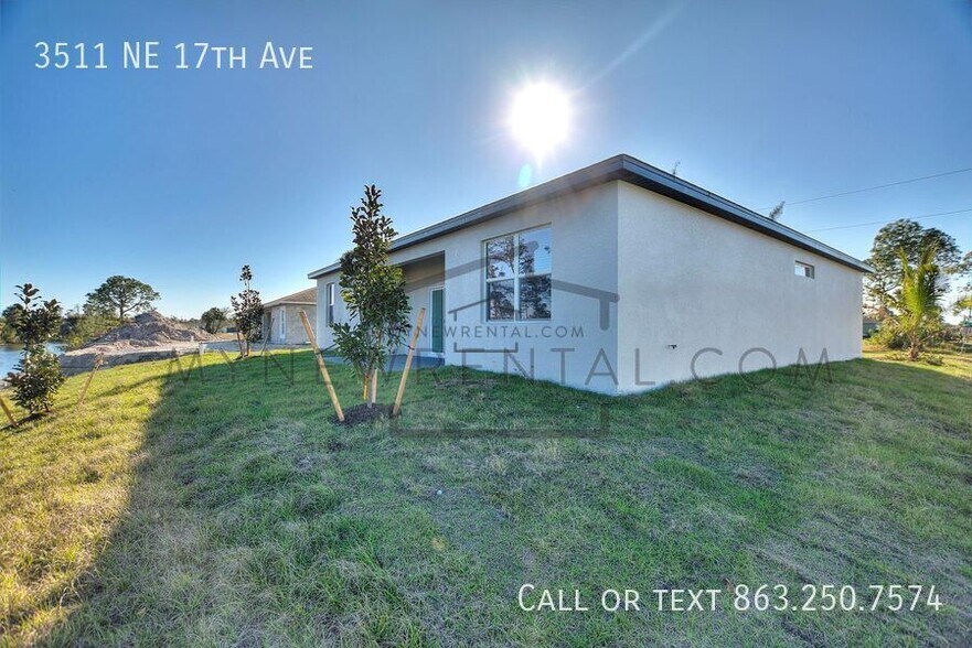 Building Photo - 3511 NE 17th Ave