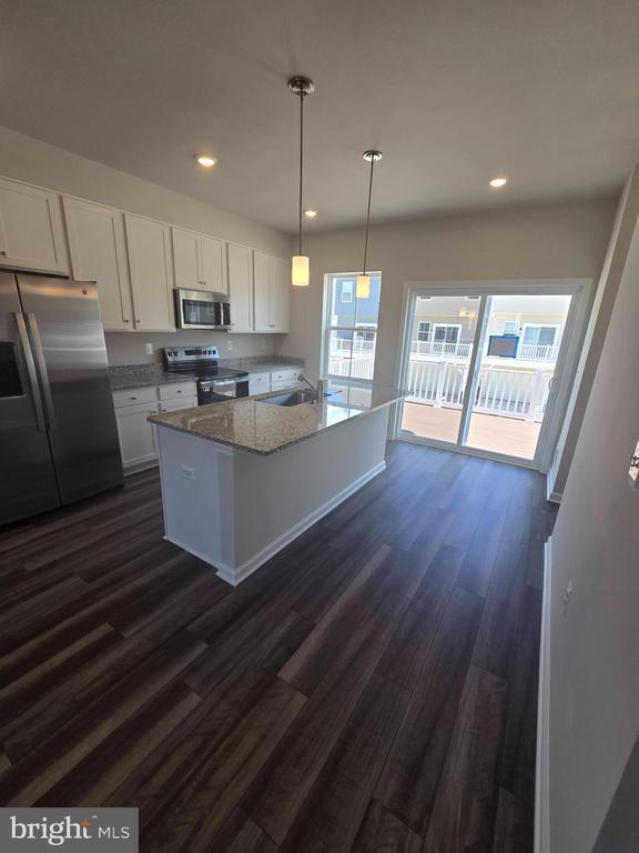 Building Photo - 354 Watercourse Dr