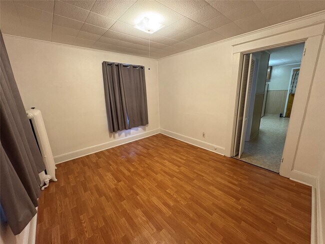 Building Photo - 308 Odell Ave