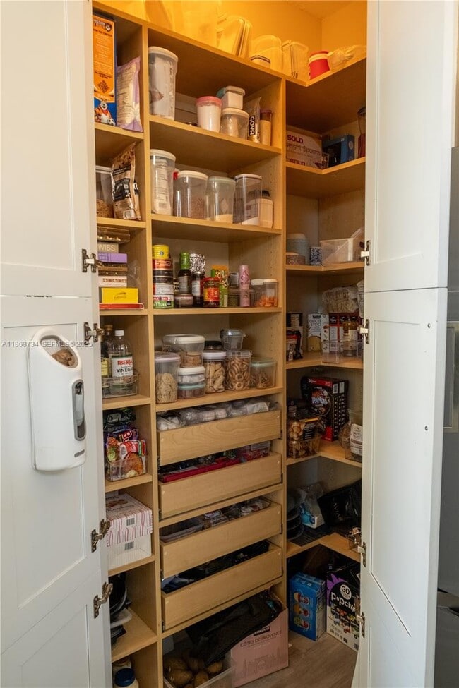 Building Photo - 9350 Via Classico W