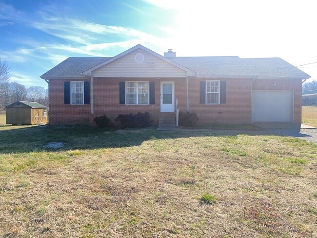 Primary Photo - For Lease - 3 Bed, 2 Bath, 1232sqft Home o...