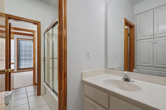 Building Photo - 1903 Port Royal Dr