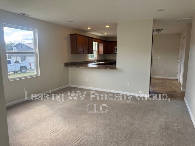 Building Photo - 413 Midland Trail