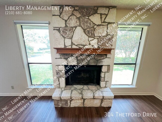 Building Photo - 304 Thetford Dr