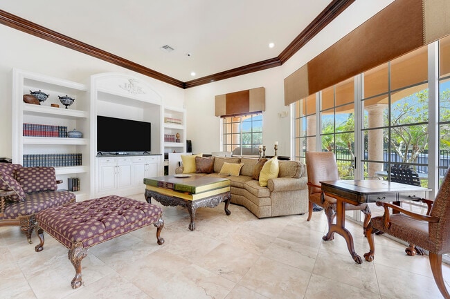 Building Photo - 2568 Gardens Pkwy