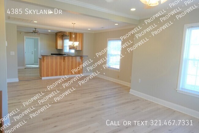 Building Photo - 4385 Skyland Dr