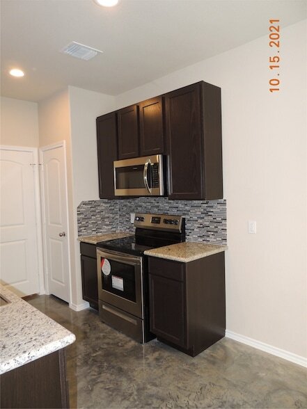 Building Photo - 615 Hayman St