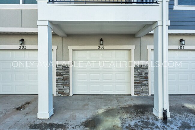 Building Photo - 14484 S Ronan Ln