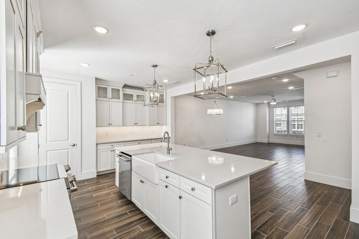 Building Photo - 1951 Risby Aly