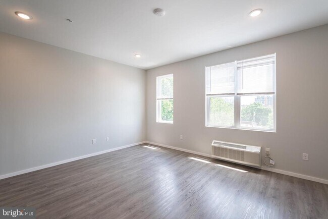 Building Photo - 4124 Haverford Ave