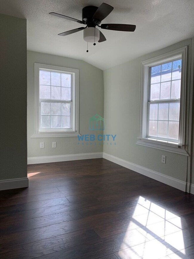 Building Photo - 4530 Corregidor St