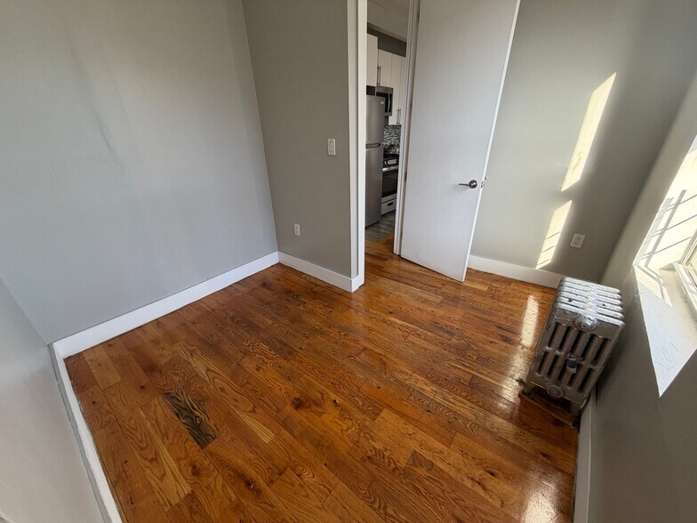 Building Photo - 295 E 149th St