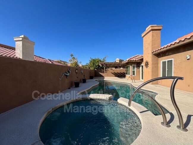 Building Photo - 77597 Carinda Ct