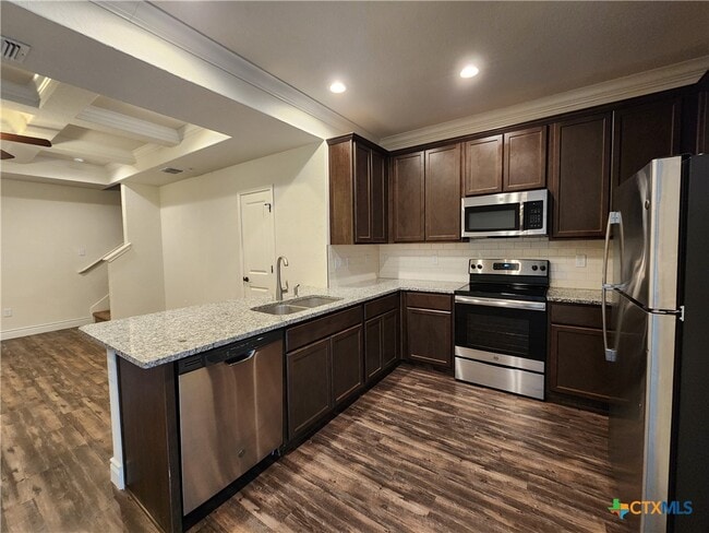 Building Photo - 340 Untermaier St