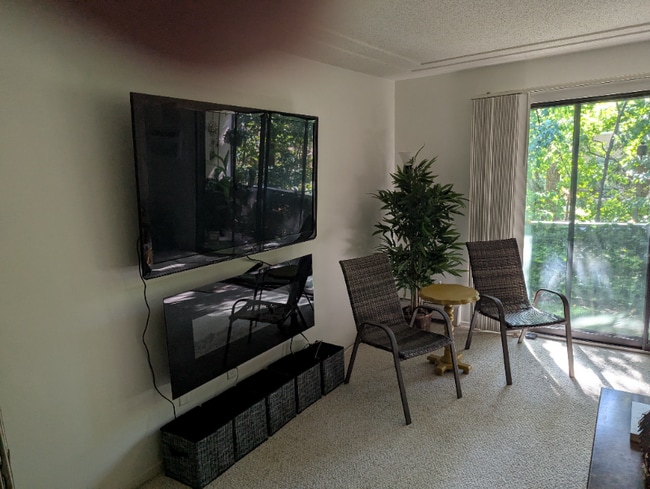 Building Photo - 4407 Wilshire Blvd