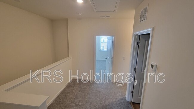 Building Photo - 841 Parc Townes Dr