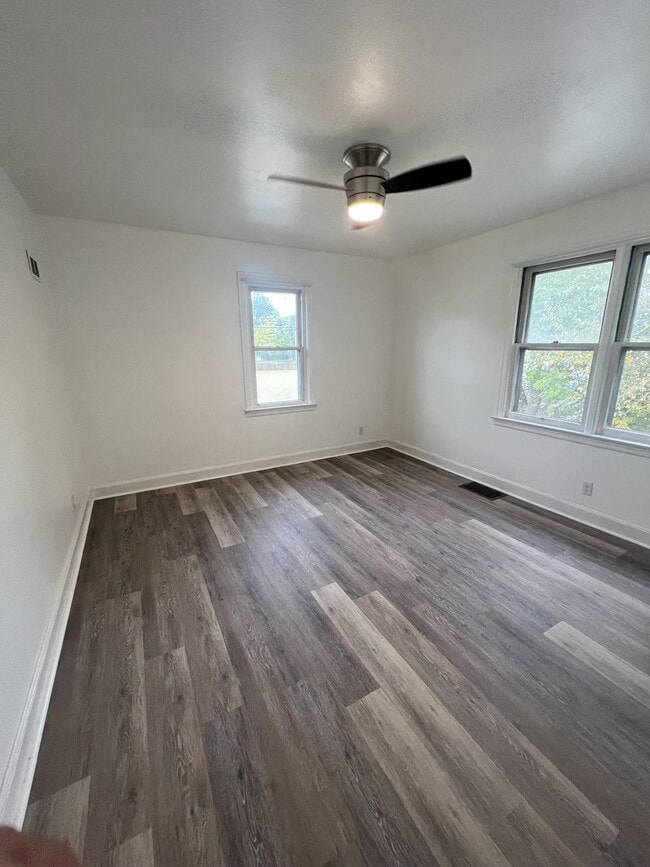 Building Photo - 2861 Horseshoe Pike