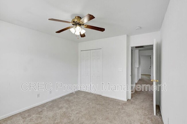 Building Photo - 9176 Maple Grove Dr