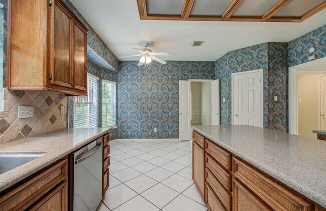 Building Photo - 16839 Willow Bend Ct