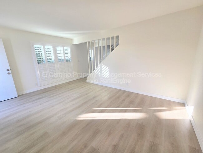 Building Photo - 10421 Carlyle Ct