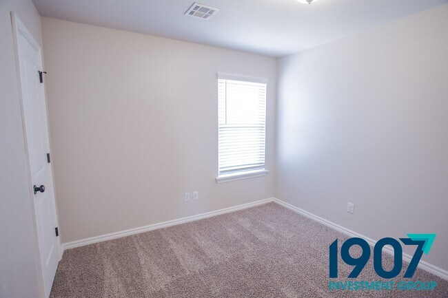 Building Photo - 6833 NW 157th St