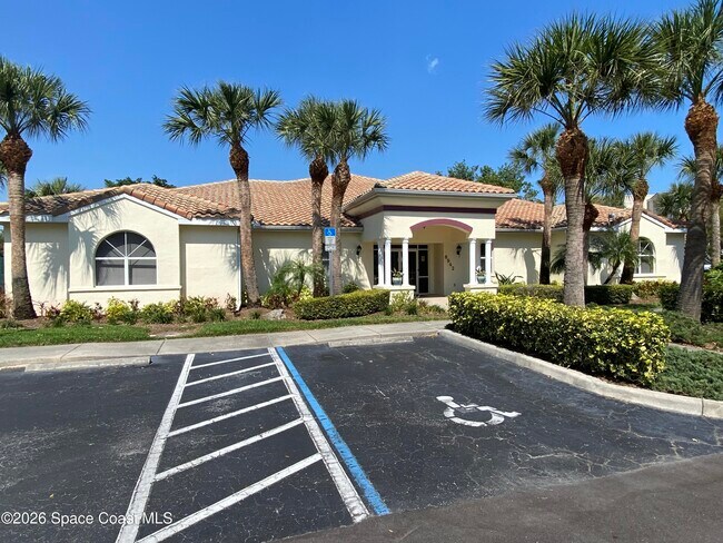 Building Photo - 8951 Lake Dr