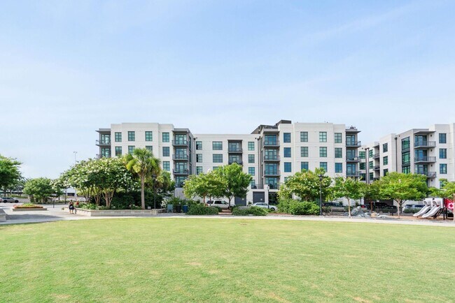 Building Photo - Gorgeous two bedroom newly built condominium at the Gadsden