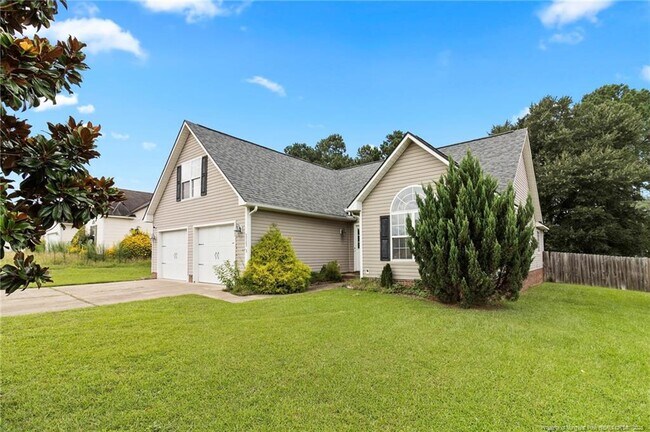 Building Photo - 111 Silverberry Ct