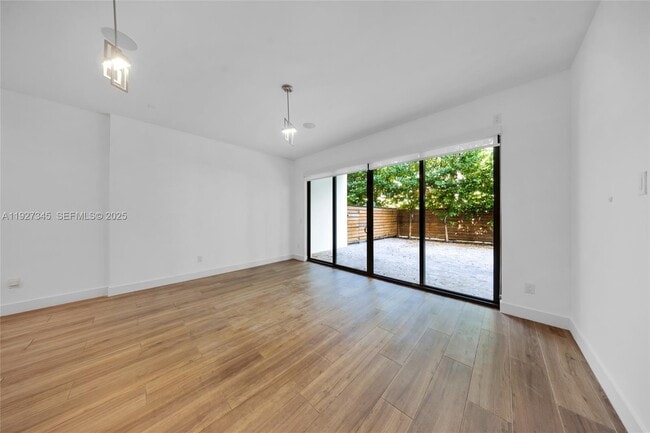 Building Photo - 3265 Bird Ave