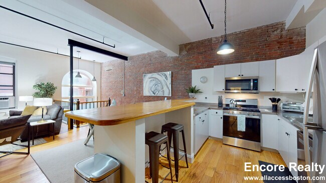 Building Photo - 19 Stanhope St