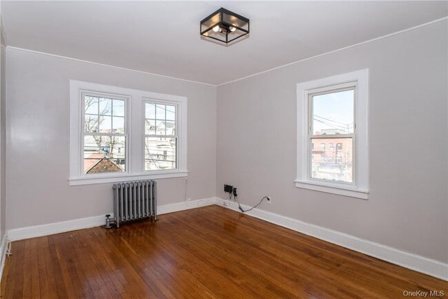 Building Photo - 75 Farrell Ave