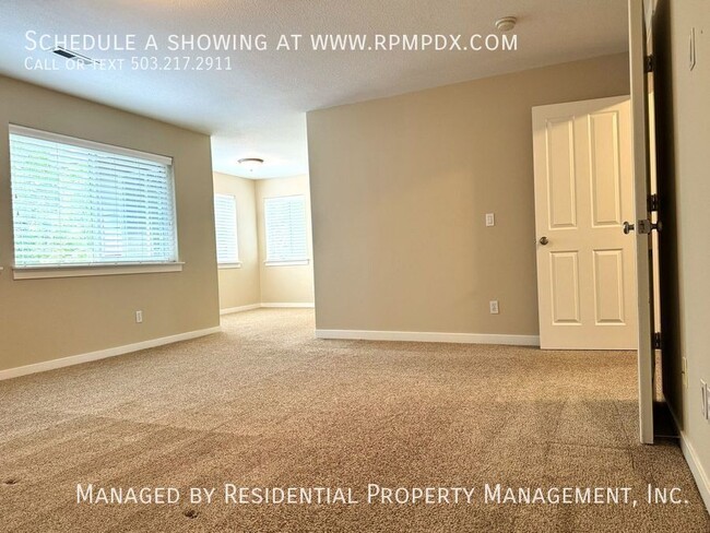 Building Photo - 12490 SW Winterview Dr