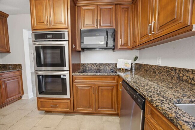 Building Photo - "Charming 4-Bedroom Shalimar Retreat- Power Included With Rent!"
