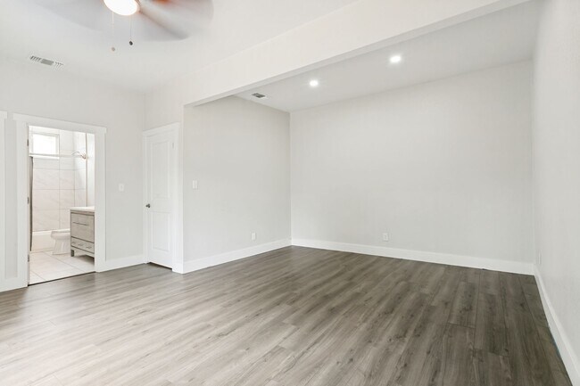 Building Photo - 1201 S Palmetto St
