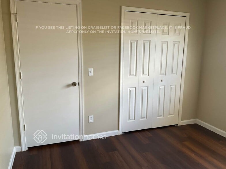 Building Photo - 162 Parkwood Dr