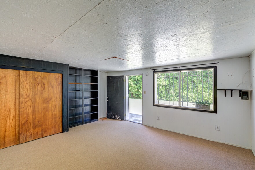 Building Photo - 835 N Ogden Dr