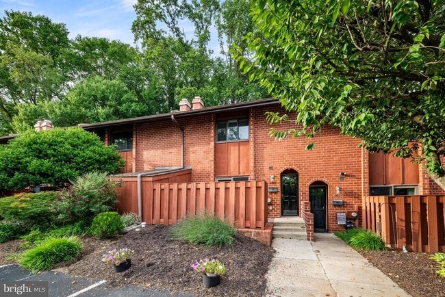 Primary Photo - 404 Worthington Dr