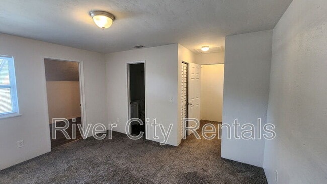 Building Photo - 2877 Wonderwood Ln