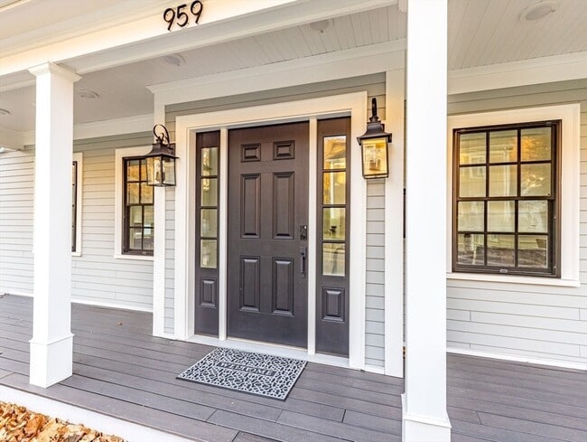 Building Photo - 959 Chestnut St